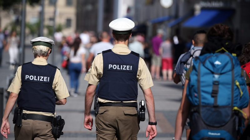 Шокиращи разкрития за закопчаните нашенци, въртели страшна престъпна схема в Германия