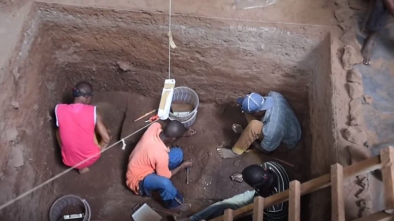 Най-старото погребение в Африка разкрива изненадващите си тайни ВИДЕО
