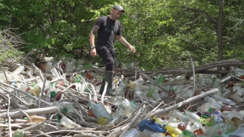 Ужасна гледка: Тонове боклуци в язовир "Огоста"