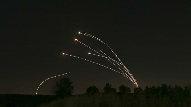 Израелската ПВО "Железен купол" свали десетки ракети от Ивицата Газа ВИДЕО