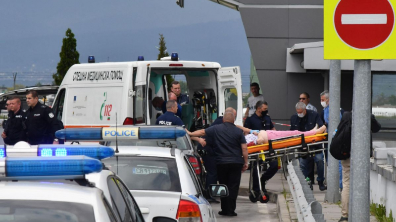 От болницата с последни новини за простреляната с 4 куршума в метрото 