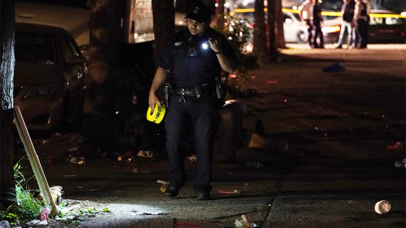 Стрелба в Бронкс, има жертва СНИМКИ