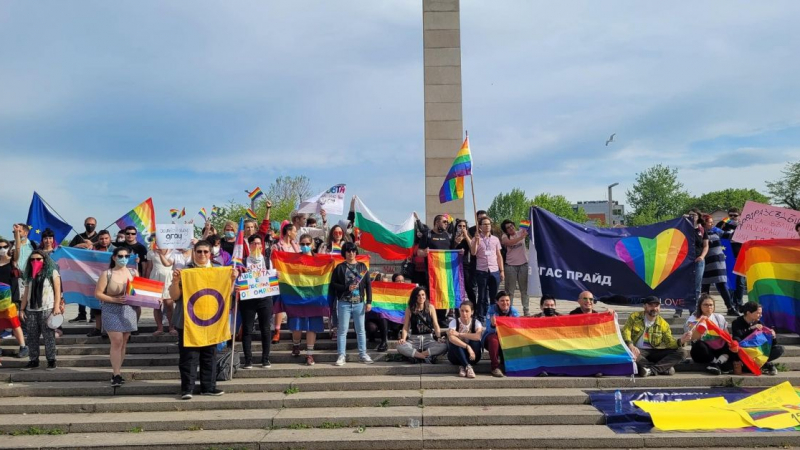 Зловещо: Знаят ли участниците в гей парада в Бургас отвратителната му история