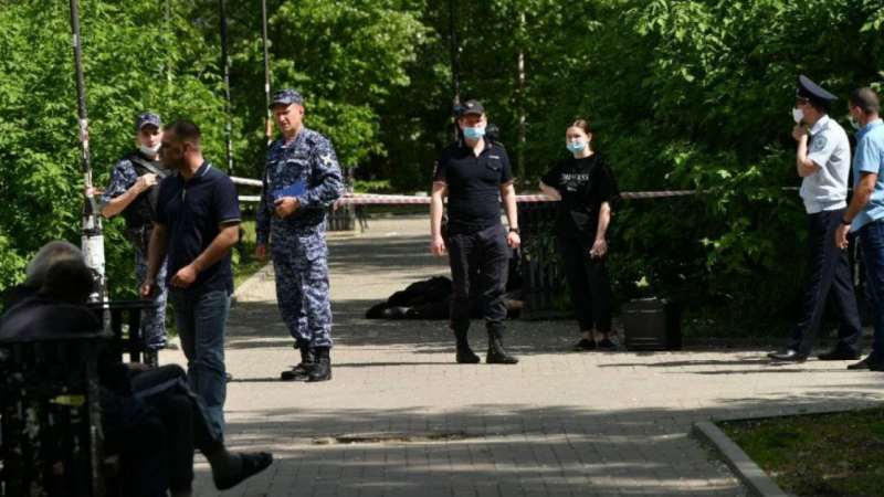Мъж нападна минувачи в Екатеринбург, има жертви ВИДЕО