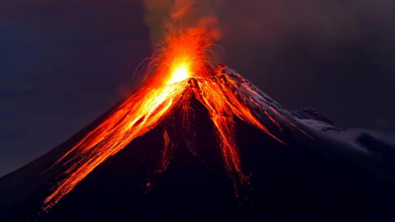 Изригна вулканът Нямулагира в Демократична република Конго