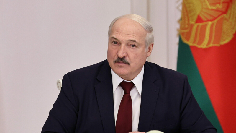 Лукашенко с нови драстични забрани към медиите в Беларус