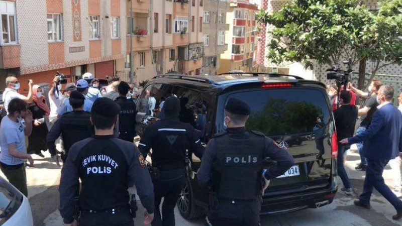 Зверско нападение срещу кмета на Истанбул ВИДЕО