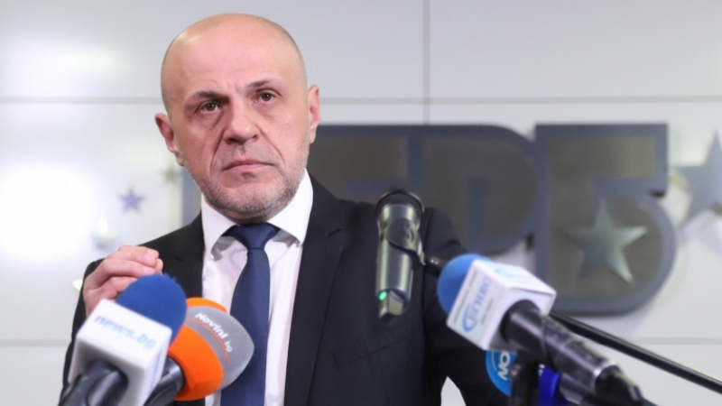 Томислав Дончев показа отново некомпетентността на служебното правителство
