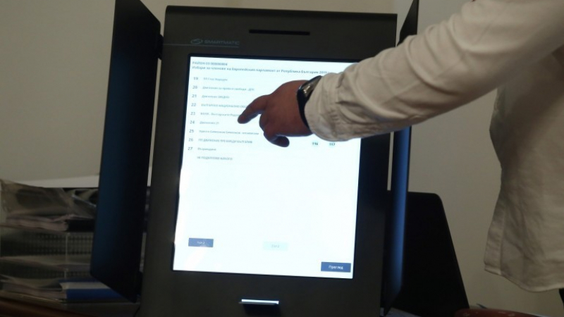 US учен показа как могат да бъдат хакнати на избори машини като нашите ВИДЕО 
