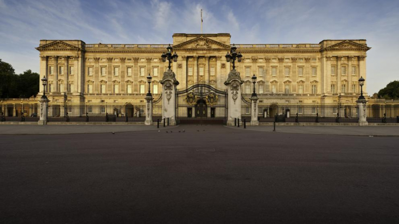 Бъкингамският дворец търси готвачи за кралското семейство