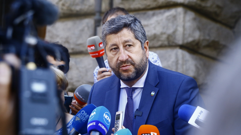 Христо Иванов разкри ще подкрепи ли Слави след пресконференцията на ИТН