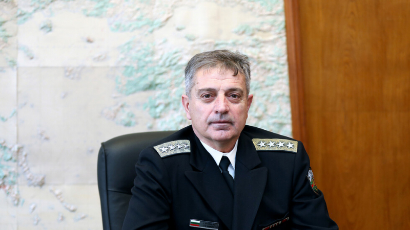 Началникът на отбраната с извънредни новини след инцидента с МиГ-29 в Черно море 