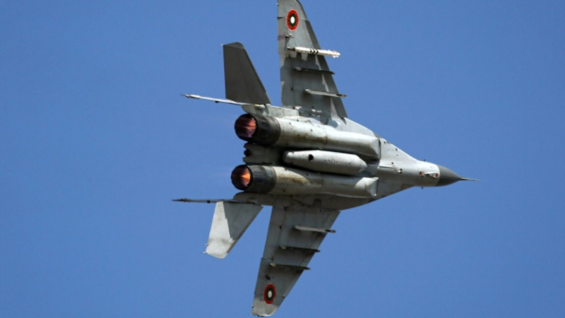 Откриха ли най-сетне нощес изчезналия в Черно море пилот на МиГ-29