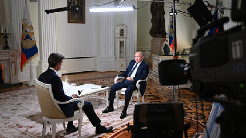 Американски журналисти стоят 2 седмици под ключ заради интервю с Путин