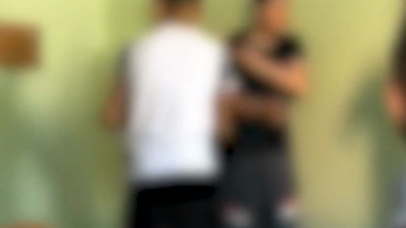 Момче преби съученик в бургаско училище ВИДЕО