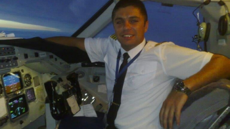 Известен наш пилот с хиляди часове във въздуха е загинал на АМ "Хемус" СНИМКИ 