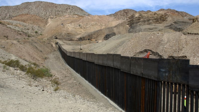 Границите между САЩ, Канада и Мексико - затворени до 21 юли