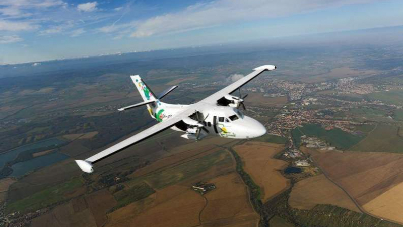 Извънредна ситуация в небето! Чешки самолет кацна аварийно в Сплит