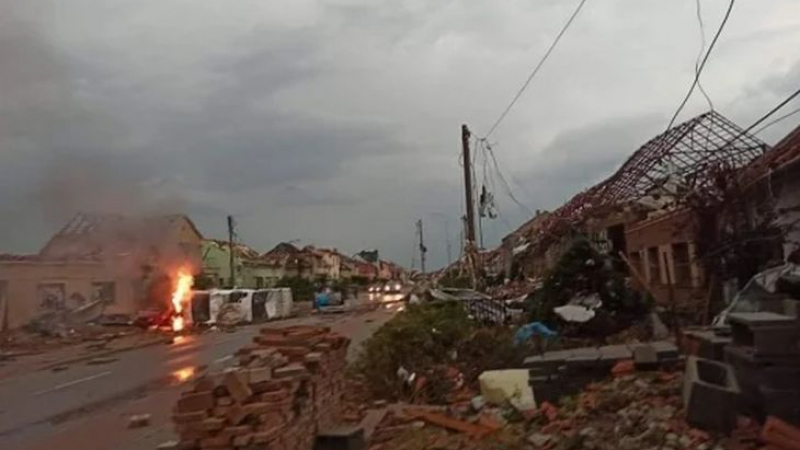 Климатолог плашещо за торнадото в Чехия: И в България стават подобни явления ВИДЕО