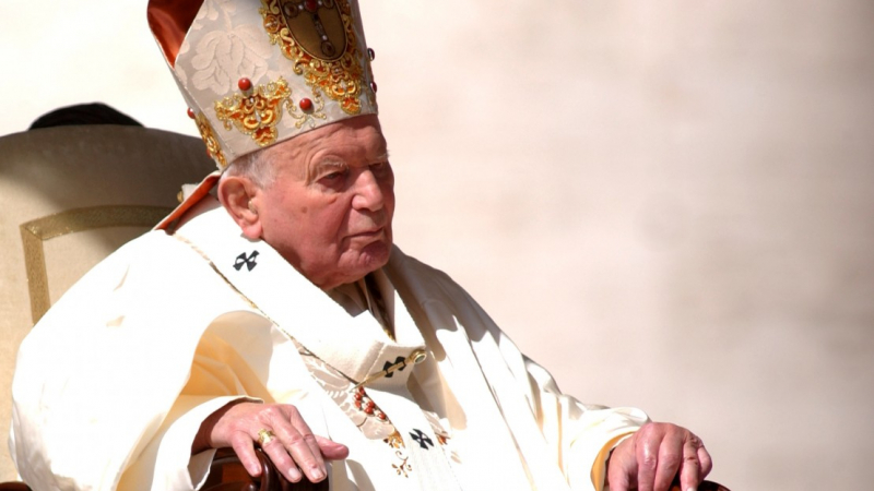 Гръмна голям скандал с папа Йоан Павел II