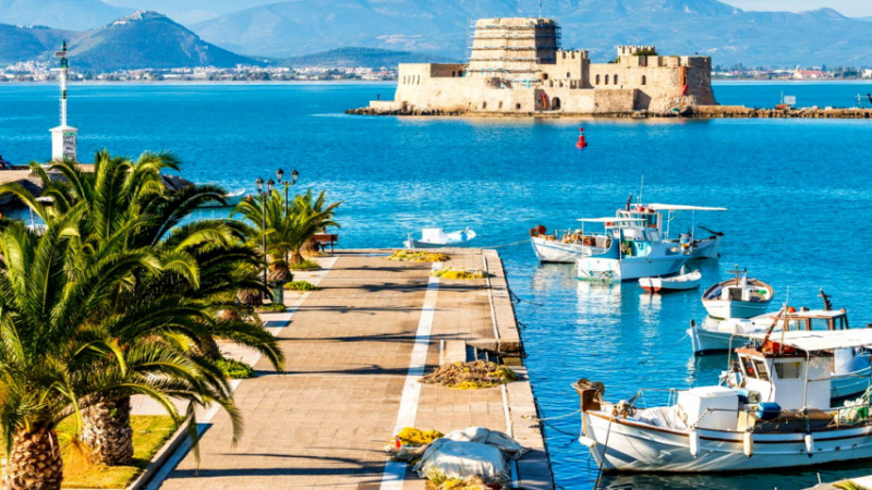 Посещавали ли сте този град в Гърция? Ще онемеете от красотата му