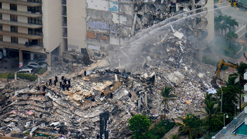Ужасът в Маями след рухналата сграда няма край ВИДЕО