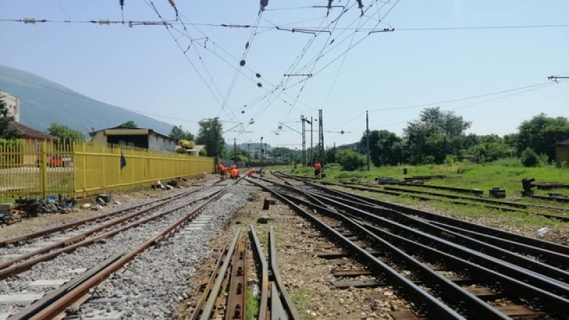 БДЖ и Железопътна инфраструктура проверяват влаковата драма край Карлово