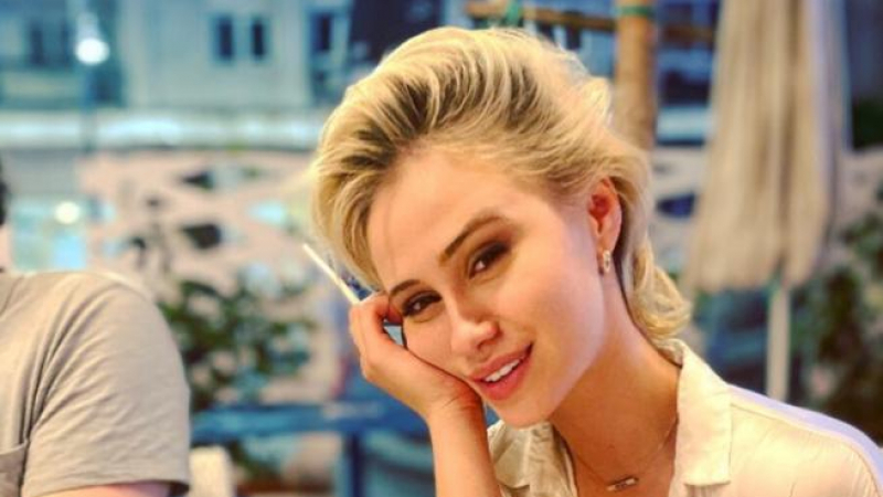 Мария Бакалова подлуди в този секси вид СНИМКИ