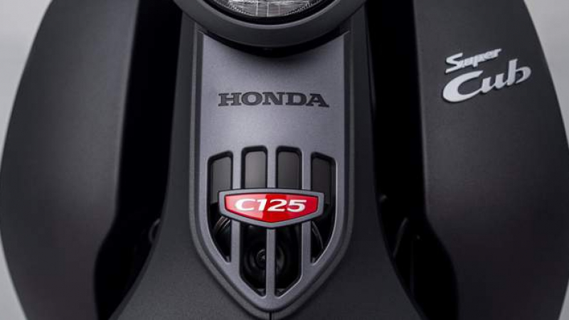 Honda обнови легендарния си мотоциклет Super Cub 125 СНИМКИ