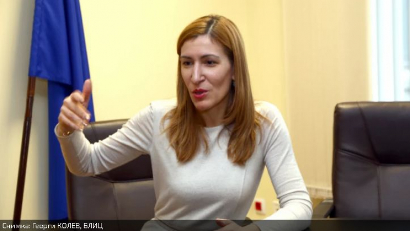 Ангелкова критикува властта заради Плана за действие при нова вълна от COVID-19