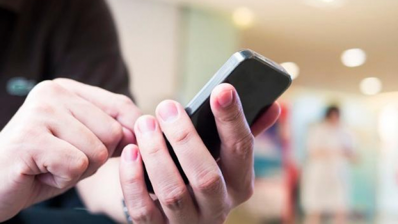 Ново изследване установи след колко часа мобилните телефони причиняват рак 