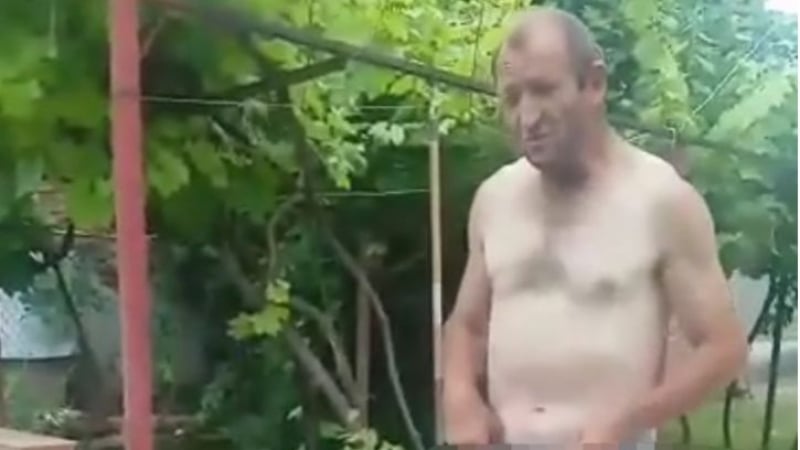 Шокиращи СНИМКИ 18+ с изтезания на 50-г мъж от Телиш! Дирят го