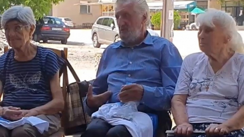 Срамота: Шпиц-команда на Рашков нахлу при 85-годишен дядо заради предизборен концерт ВИДЕО