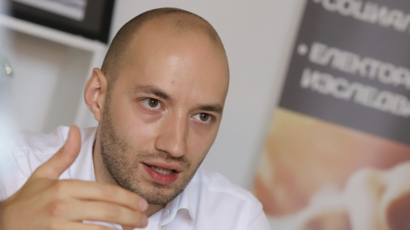 Димитър Ганев разкри какви унизителни врътки са направили ДБ и ИТН, за да се сглоби коалицията 
