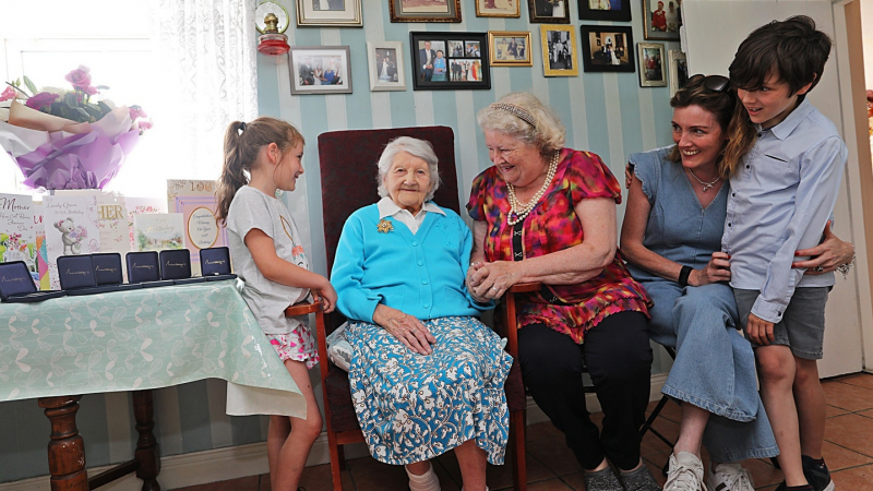 106-годишна жена разкри причината за дълголетието си СНИМКИ