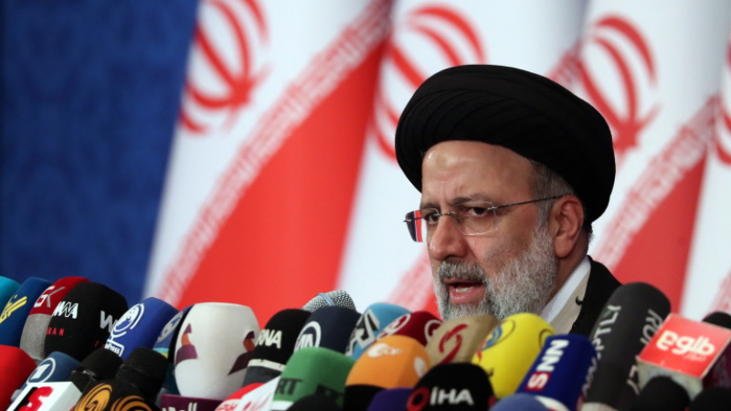 Иран няма да преговаря по ядрената програма