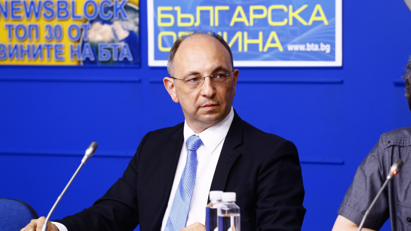 Николай Василев посочи "огромната глупост" в бюджета на "кабинета Петков", засягаща пряко милиони българи 