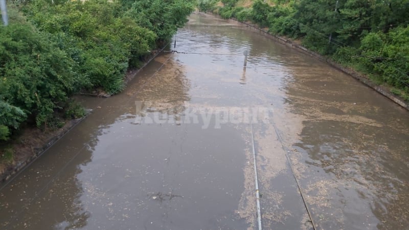 Водна стихия се стовари над Враца, страшно е! ВИДЕО