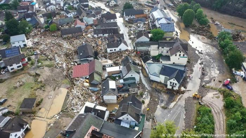 Наглост: Мародери плъзнаха в наводнена Германия 
