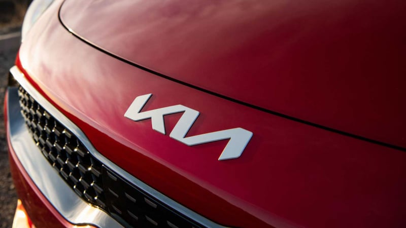 Феновете на Kia са в шок: Спират най-стилния модел на марката