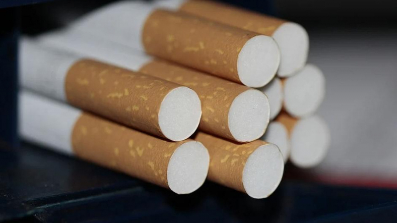 Най-голямата тютюнева компания се застъпи за забрана на цигарите