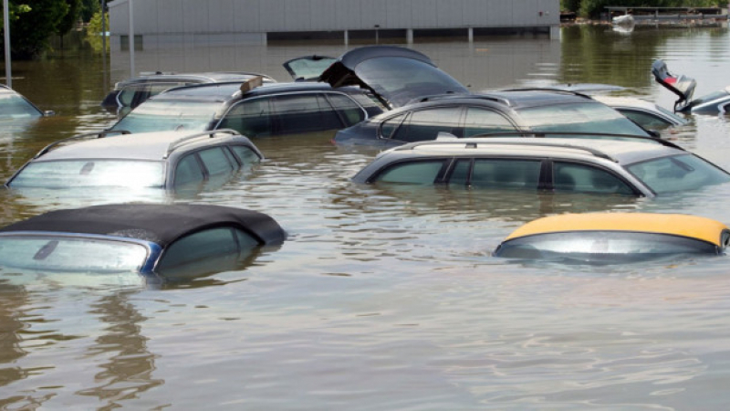 Експерти: Внимание, в България внасят "удавени" автомобили!