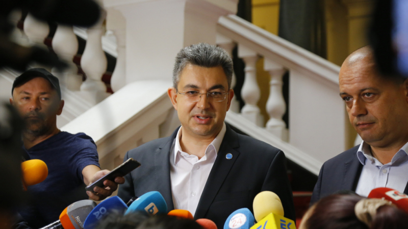 Пламен Николов с първи думи след срещата с БСП и появи ли се кандидат за министър ВИДЕО
