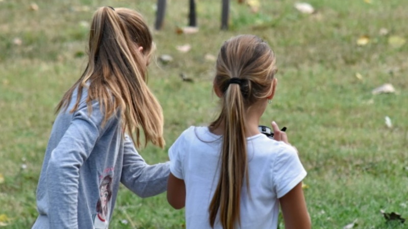 Ужасяващо: Деца в Бургас играят край трупове ВИДЕО