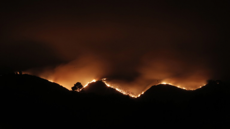 Пожарите в Северна Македония отново се разгоряха