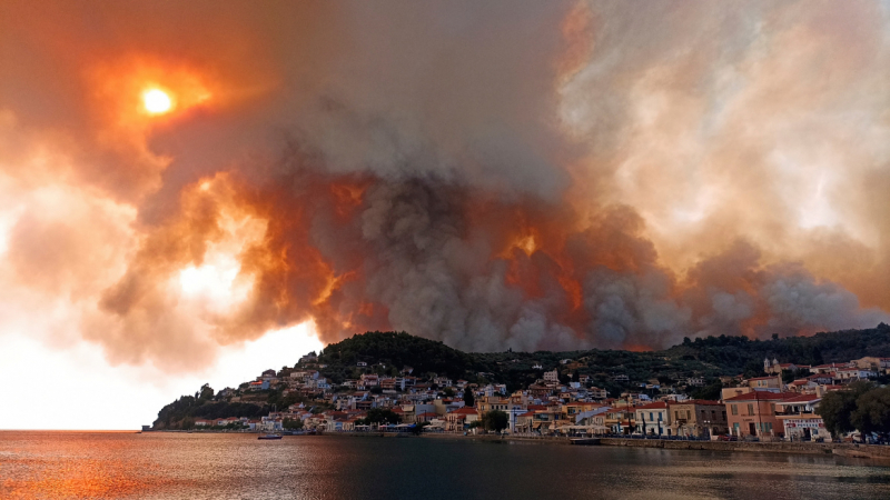 Гореща новина за чудовищните пожари до Атина, ето какво се случва ВИДЕО