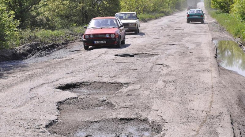 Дебне голяма опасност по пътя между Дупница и Самоков