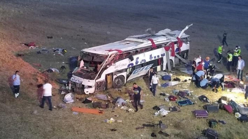 Огромна трагедия в Турция, 14 са загинали