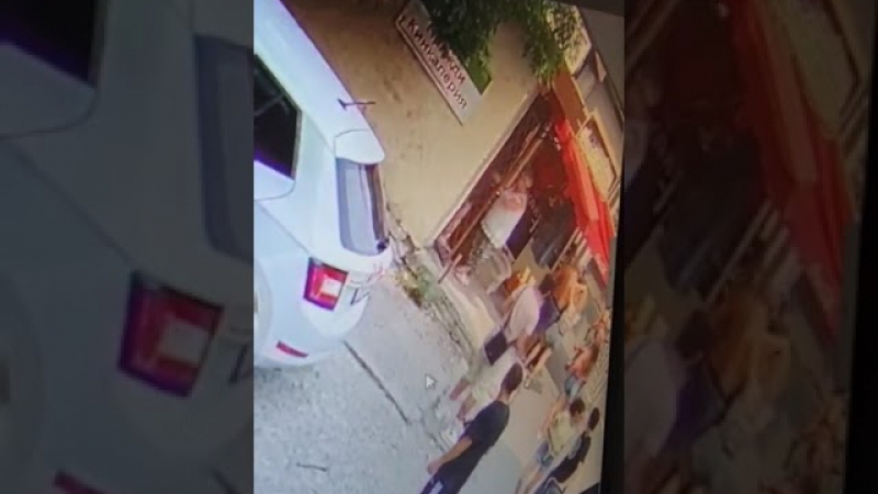 "Долна п...ко!": Шокиращ обрат с побоя над две момичета за паркомясто в Бургас ВИДЕО