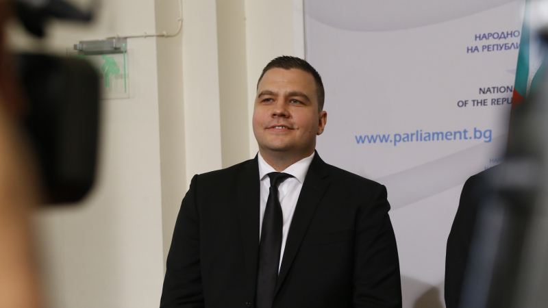 Балабанов със залп: Не е държавническо да се клати управлението